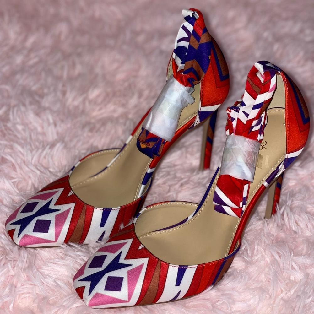 Strap Stilettos - Picture 2 of 4